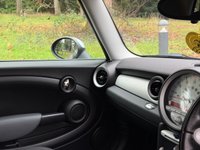 USED 2008 08 MINI CLUBMAN 1.6 Cooper Estate 5dr Petrol Manual Euro 4 (120 ps) 