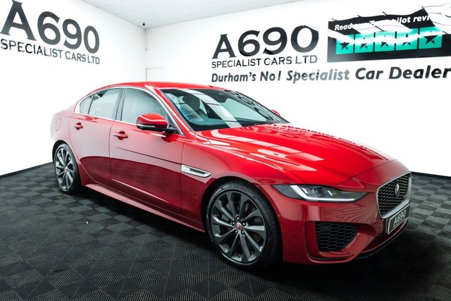 2021 Jaguar Xe - Photo 9
