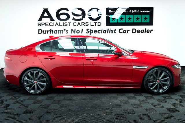 2021 Jaguar Xe - Photo 8