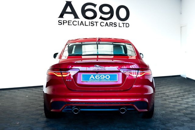 2021 Jaguar Xe - Photo 6