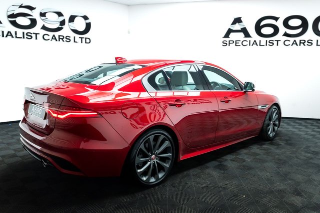 2021 Jaguar Xe - Photo 7