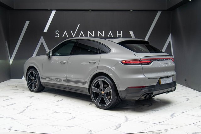 2019 PORSCHE CAYENNE - Photo 10