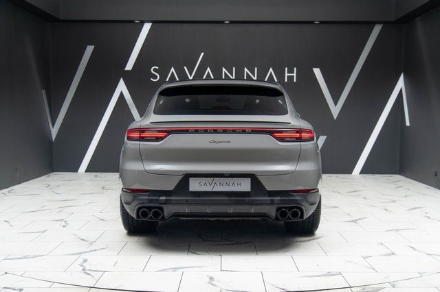 2019 PORSCHE CAYENNE - Photo 11