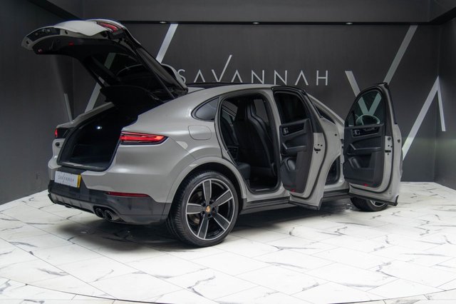 2019 PORSCHE CAYENNE - Photo 12