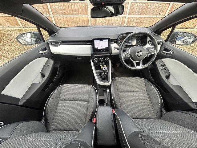 2022 RENAULT CLIO - Photo 10