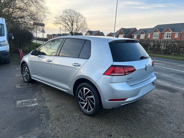 View our VOLKSWAGEN GOLF