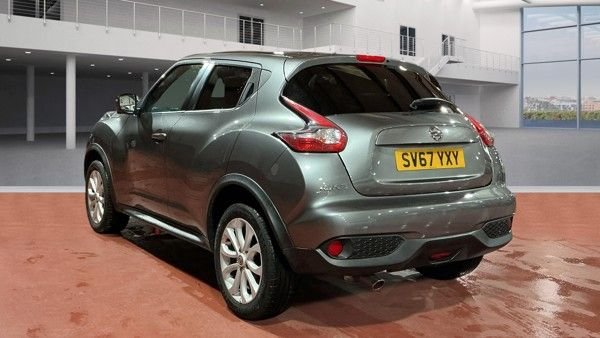 2017 NISSAN JUKE - Photo 2