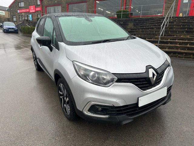 2019 RENAULT, CAPTUR - Photo 2