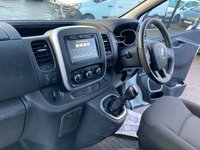 USED 2020 70 RENAULT TRAFIC 2.0 dCi ENERGY 30 Sport Nav LWB 9-seat Double Cab, 69,000 miles, 1 owner, Euro 6, Air Conditioning, Cruise, Touchscreen, rear sensors. NO VAT! This 2020 Renault Trafic Sport Nav is a rare find, having had only one owner since new. This nine seater panel van is powered by a 2.0L Diesel engine and meets Euro 6 emission standards. It comes with a 3 month warranty for your peace of mind, and a 12 month MOT will be provided upon purchase, ensuring its roadworthiness. Notable features include rear parking sensors with parking assistance, the MediaNav Evolution 7in touchscreen multimedia system with Bluetooth connectivity, and manual air cond