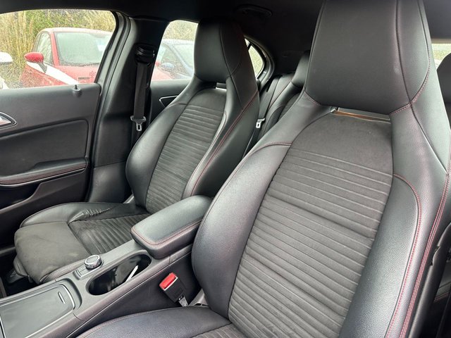 2017 MERCEDES-BENZ A-CLASS 2.1 A200d AMG Line Hatchback 5dr Diesel 7G-DCT Euro 6 (s/s) (136 ps) - Photo 8