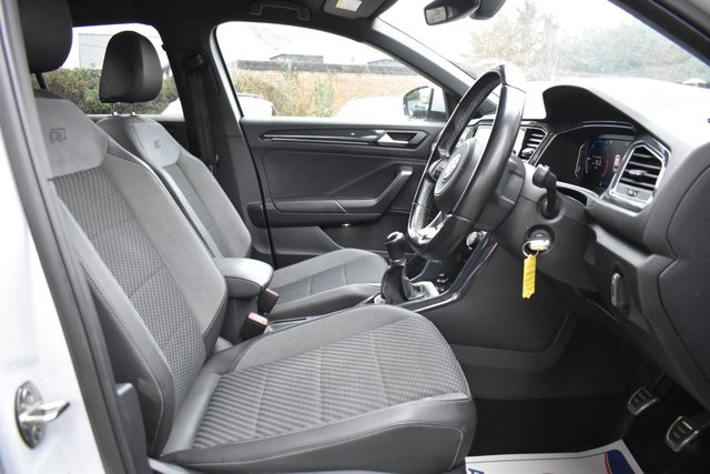 2019 VOLKSWAGEN T-ROC 1.6 TDI R-Line SUV 5dr Diesel Manual Euro 6 (s/s) (115 ps) - Photo 12