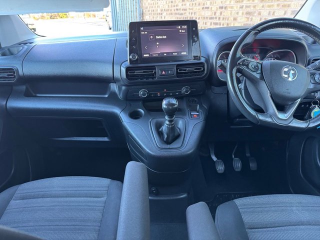 2021 Vauxhall Combo Life 1.5L Se 5dr - Photo 2