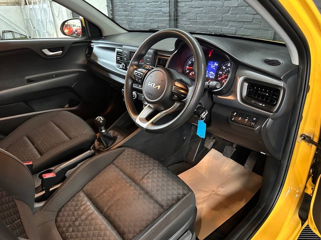 2022 KIA RIO - Photo 7