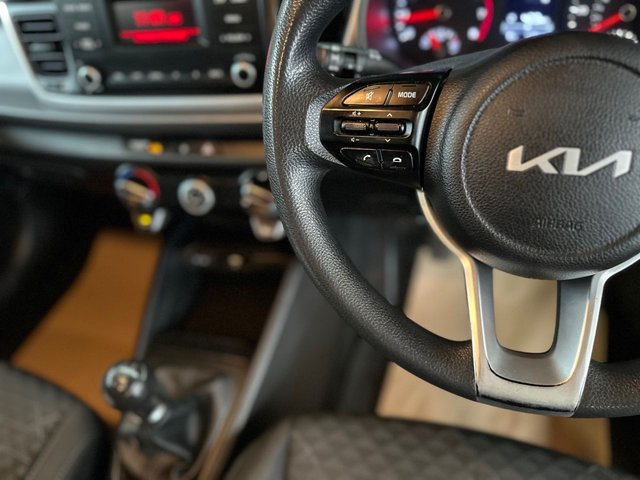 2022 KIA RIO - Photo 6