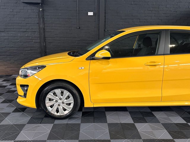 2022 KIA RIO - Photo 3