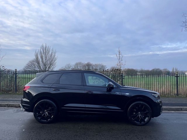 2023 Volkswagen Touareg 3L Black Edition 5dr - Photo 5