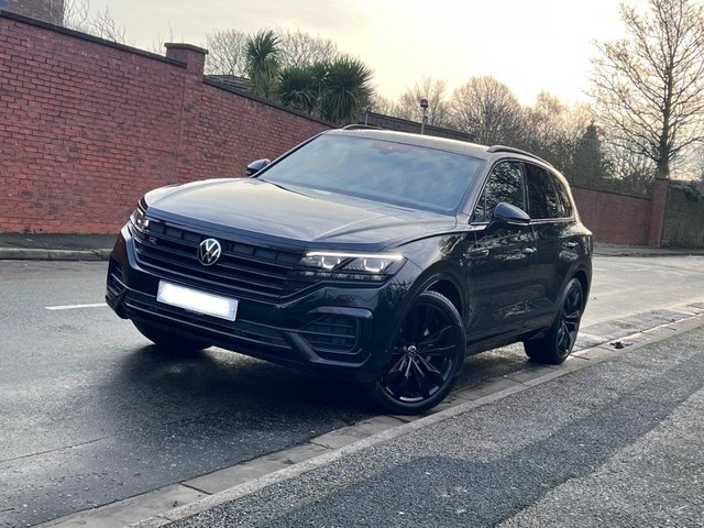 2023 Volkswagen Touareg 3L Black Edition 5dr - Photo 3