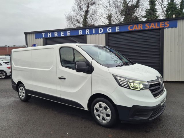 2022 RENAULT TRAFIC