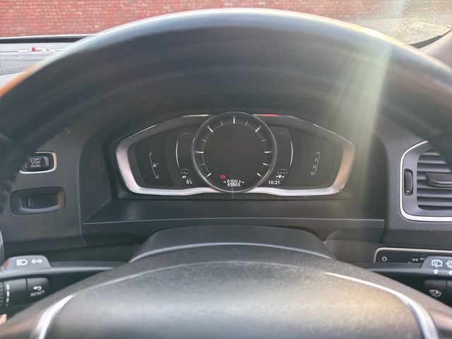 2017 Volvo V60 Cross Country 2L Lux Nav 5dr - Photo 9