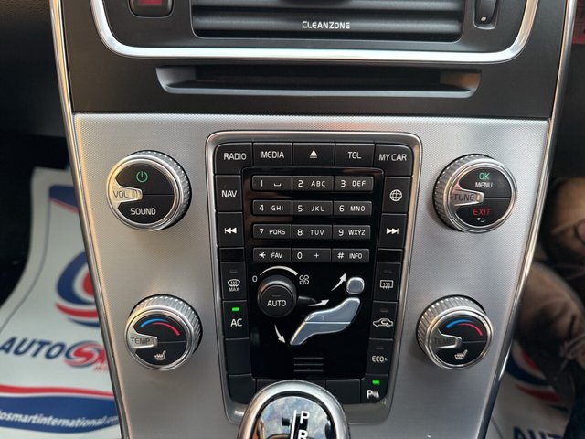 2017 Volvo V60 Cross Country 2L Lux Nav 5dr - Photo 10