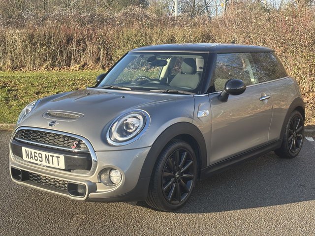 2019 MINI HATCH