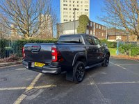 USED 2021 21 TOYOTA HI-LUX 2.8 D-4D Invincible X Pickup Double Cab 4dr Diesel Auto 4WD Euro 6 (s/s) (204 ps) CarPlay, Reverse Camera