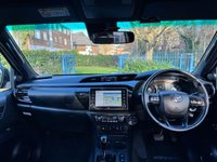 USED 2021 21 TOYOTA HI-LUX 2.8 D-4D Invincible X Pickup Double Cab 4dr Diesel Auto 4WD Euro 6 (s/s) (204 ps) CarPlay, Reverse Camera