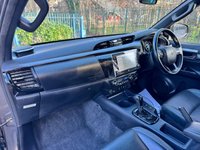 USED 2021 21 TOYOTA HI-LUX 2.8 D-4D Invincible X Pickup Double Cab 4dr Diesel Auto 4WD Euro 6 (s/s) (204 ps) CarPlay, Reverse Camera