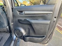 USED 2021 21 TOYOTA HI-LUX 2.8 D-4D Invincible X Pickup Double Cab 4dr Diesel Auto 4WD Euro 6 (s/s) (204 ps) CarPlay, Reverse Camera