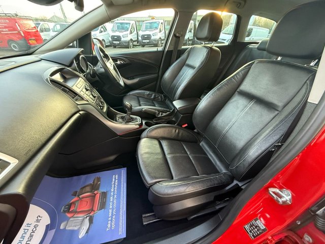 2014 VAUXHALL ASTRA 1.6 16V Elite Sports Tourer 5dr Petrol Manual Euro 5 (115 ps) - Photo 9