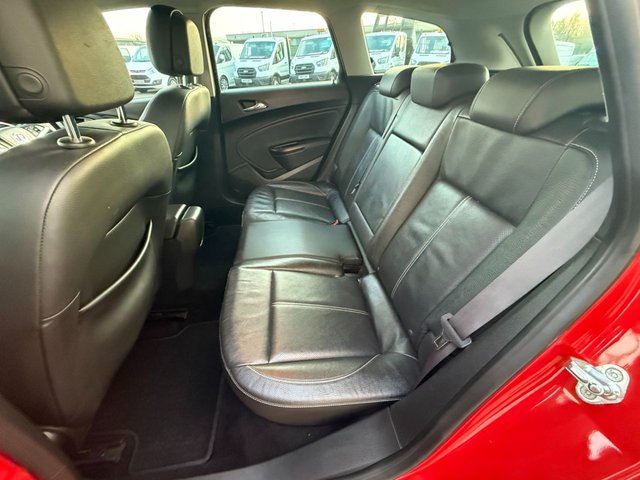 2014 VAUXHALL ASTRA 1.6 16V Elite Sports Tourer 5dr Petrol Manual Euro 5 (115 ps) - Photo 10