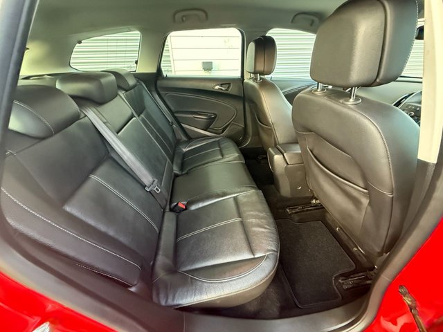 2014 VAUXHALL ASTRA 1.6 16V Elite Sports Tourer 5dr Petrol Manual Euro 5 (115 ps) - Photo 11