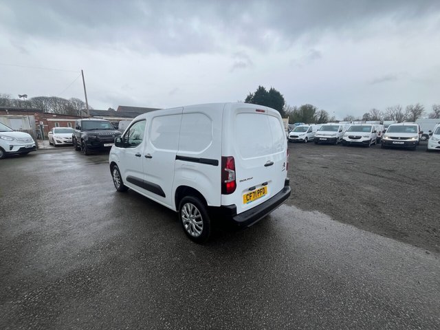 2022 Citroen Berlingo 1.2L Enterprise M Pro 5dr - Photo 6