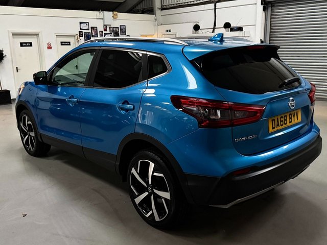 View our NISSAN QASHQAI