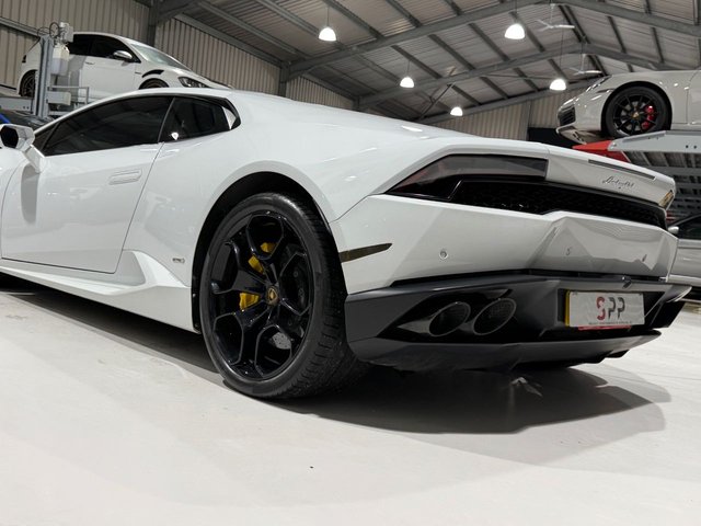 View our LAMBORGHINI HURACAN