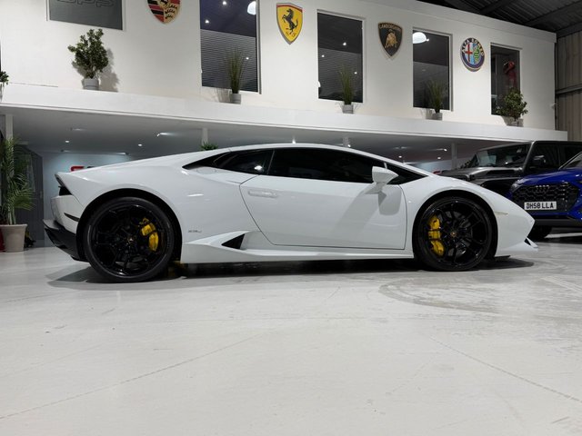 View our LAMBORGHINI HURACAN