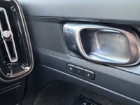 USED 2021 71 VOLVO XC40 2.0 B4 MHEV Inscription SUV 5dr Petrol Hybrid Auto Euro 6 (s/s) (197 ps) Full Black Leather