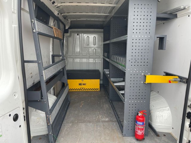 2019 Peugeot Boxer 2.2L Professional 5dr - Photo 3