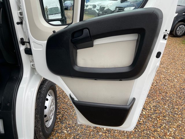 2019 Peugeot Boxer 2.2L Professional 5dr - Photo 7