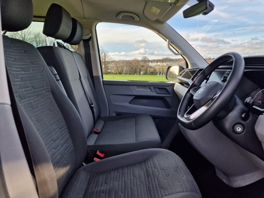 USED 2021 21 VOLKSWAGEN TRANSPORTER SHUTTLE 2.0 TDI SE Minibus Double Cab 5dr Diesel DSG SWB Euro 6 (s/s) (150 ps) FINANCE AVAILABLE