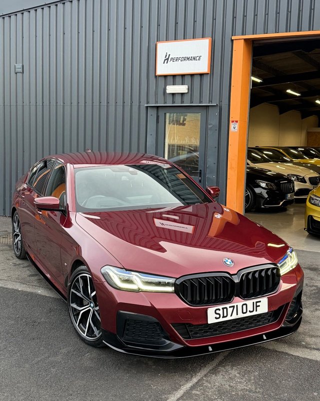 2021 BMW 5 SERIES - Photo 3