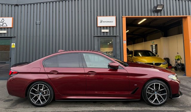 2021 BMW 5 SERIES - Photo 8