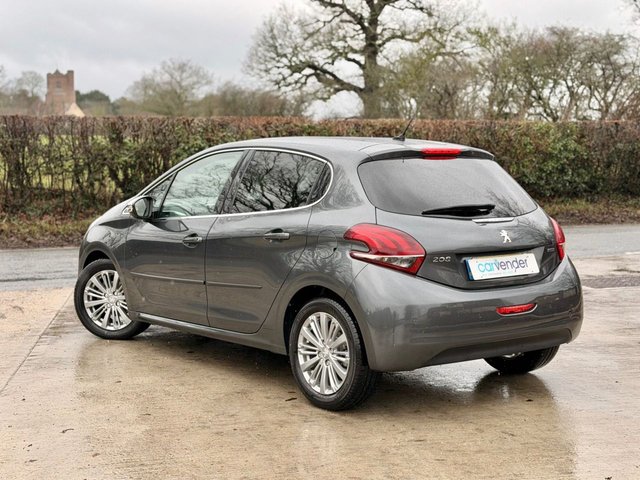 2016 Peugeot 208 1.2L Allure 5dr - Photo 7