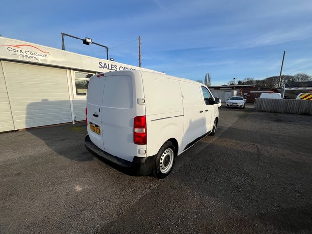 2022 Vauxhall Vivaro Electric - Photo 9