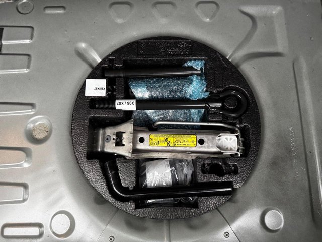 2013 Renault Clio 1.5L Dynamique Medianav 5dr - Photo 7