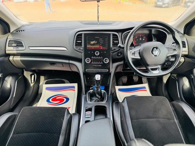 View our RENAULT MEGANE