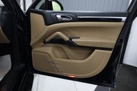 USED 2014 64 PORSCHE CAYENNE 3.0 TD V6 SUV 5dr Diesel TiptronicS 4WD Euro 6 (s/s) (262 ps) PANO+21S+SOFT CLOSE+PCM+BI XEN