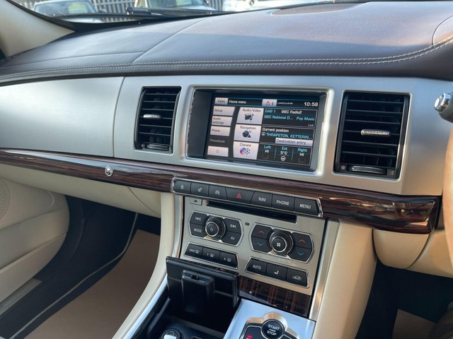 2015 JAGUAR XF - Photo 10