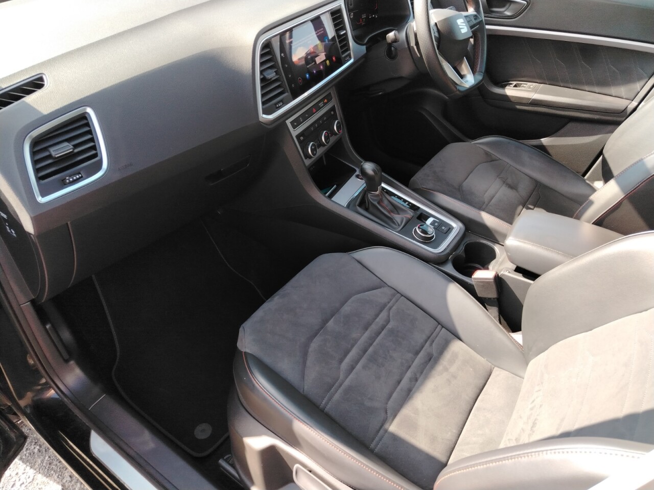 2023 SEAT ATECA 2.0 TDI FR SUV 5dr Diesel DSG 4Drive Euro 6 (s/s) (150 ps) - vehicle photo 12 for sale on PureCar