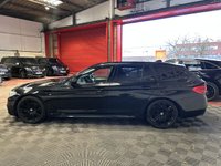 USED 2019 19 BMW 5 SERIES 2.0 520d M Sport Touring 5dr Diesel Auto xDrive Euro 6 (s/s) (190 ps) REV CAMERA+AMB LIGHT+DIGI DASH